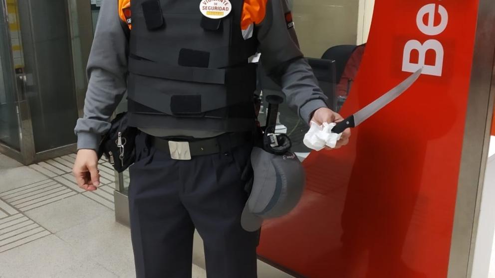 Cuchillo incautado por Vigilantes en el Metro