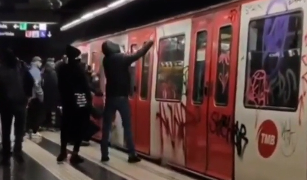 Vigilantes de Seguridad en el Metro de Barcelona